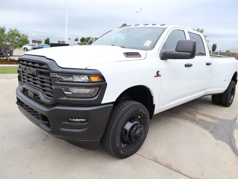 New 2026 RAM 3500 Tradesman AWD/4WD image 9