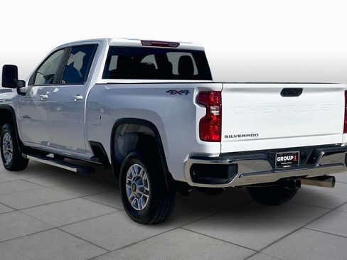 Used 2025 Chevrolet Silverado 2500 LT w/ Convenience Package image 11