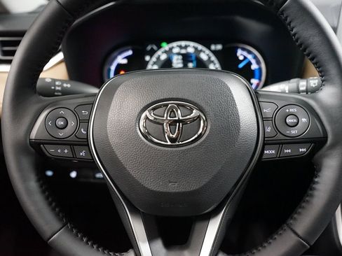 New 2025 Toyota RAV4 XLE image 12