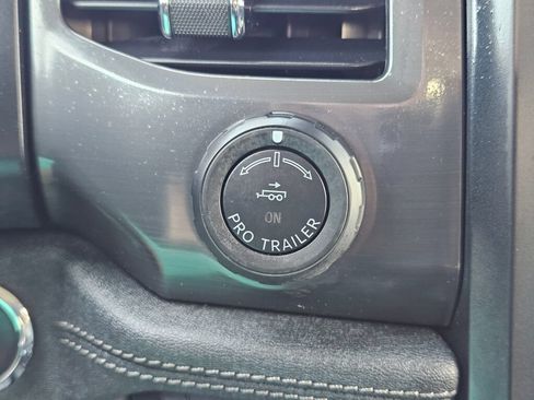 Used 2025 Ford F150 Lightning Flash AWD/4WD image 31