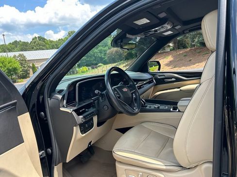 Used 2022 Cadillac Escalade Premium Luxury w/ Performance Package AWD/4WD image 40