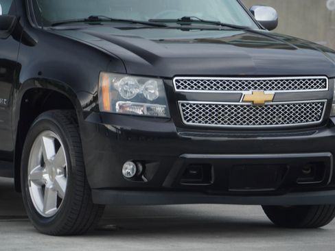 Used 2012 Chevrolet Avalanche LT w/ All-Star Edition image 32