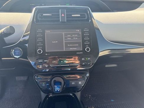 Used 2022 Toyota Prius XLE w/ Advanced Technology Package image 6