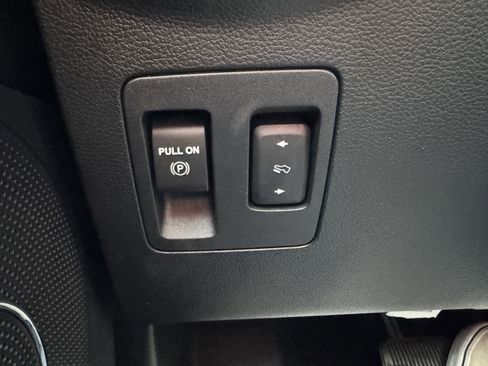 Used 2020 Ford Expedition Max Platinum AWD/4WD image 25