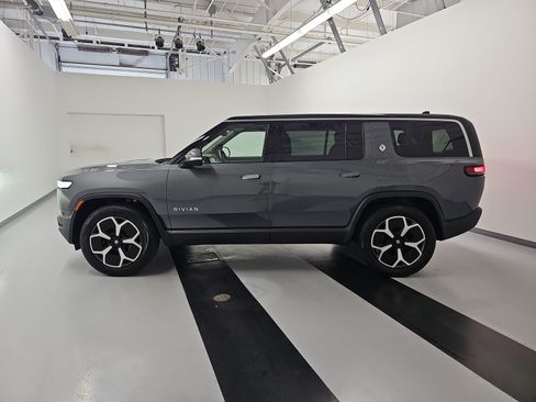 Used 2024 Rivian R1S Adventure AWD/4WD image 2
