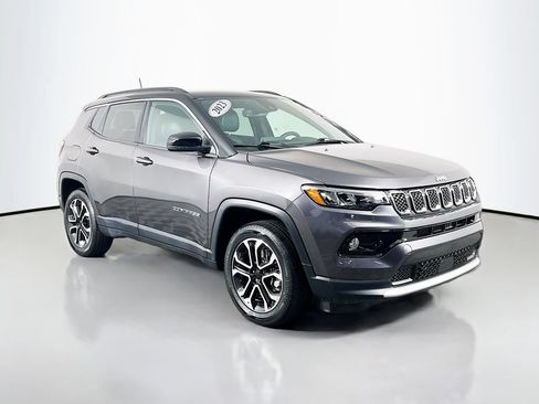 Used 2023 Jeep Compass Limited w/ Sun and Sound Group AWD/4WD image 2