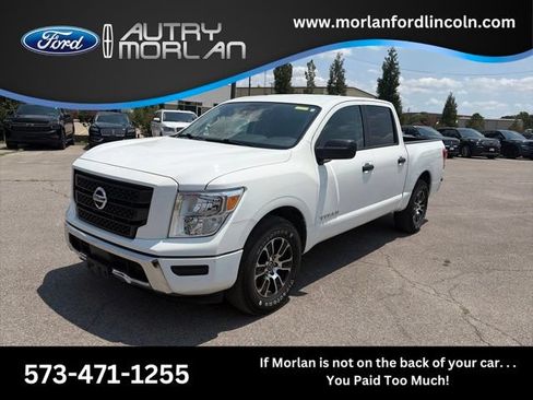 Used 2022 Nissan Titan SV RWD image 1