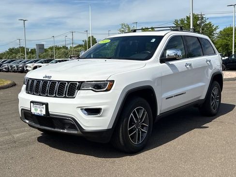 Used 2022 Jeep Grand Cherokee Limited w/ Tech Group AWD/4WD image 5