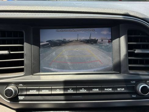 Used 2019 Hyundai Elantra SEL FWD image 19