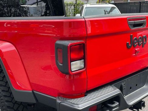 Used 2022 Jeep Gladiator Sport AWD/4WD image 10