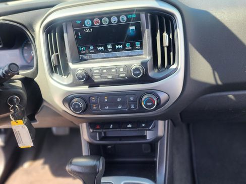 Used 2018 Chevrolet Colorado LT w/ LT Convenience Package AWD/4WD image 12