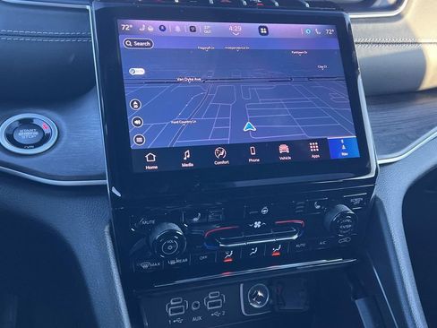 New 2025 Jeep Grand Cherokee L Limited w/ Black Appearance Package image 13