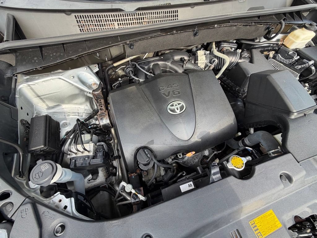 Used 2017 Toyota Highlander Limited AWD/4WD image 39