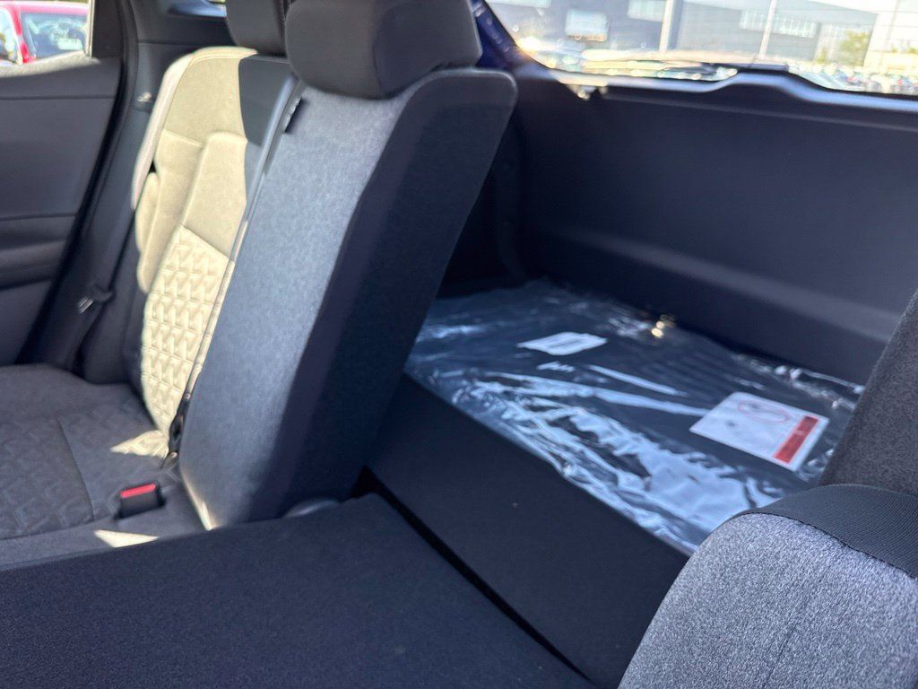 New 2027 Nissan Kicks SV AWD/4WD image 13