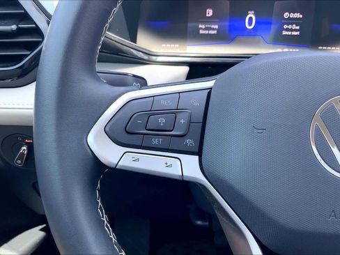 Used 2025 Volkswagen Taos S image 24