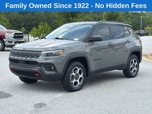 Certified 2022 Jeep Compass Trailhawk w/ Trailhawk Elite Group AWD/4WD image 3
