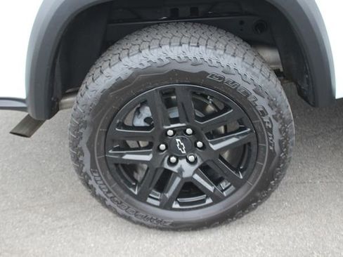 Used 2025 Chevrolet Colorado Trail Boss AWD/4WD image 36
