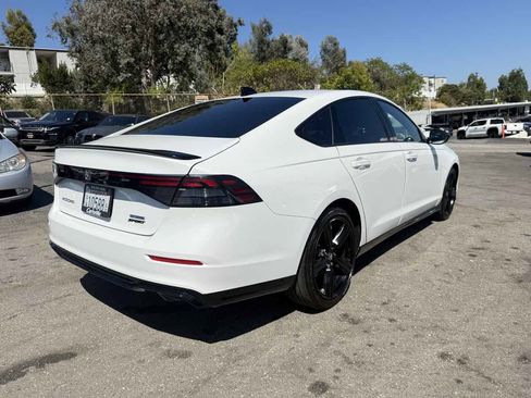 Used 2025 Honda Accord Sport image 5