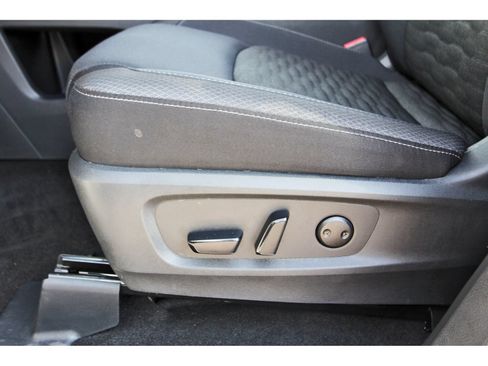 Certified 2025 Nissan Pathfinder SV FWD image 31