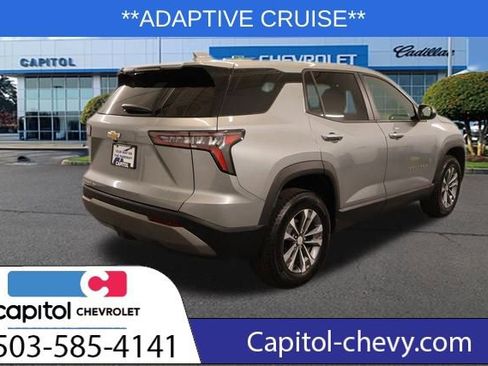 Used 2025 Chevrolet Equinox LT image 3