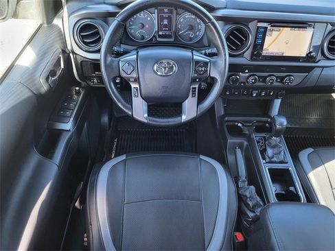 Used 2019 Toyota Tacoma TRD Off-Road w/ Technology Package image 29