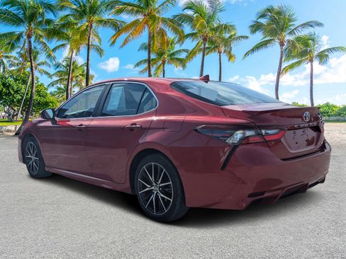 Used 2023 Toyota Camry SE FWD image 5