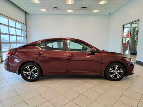 Used 2020 Nissan Sentra SV FWD image 2