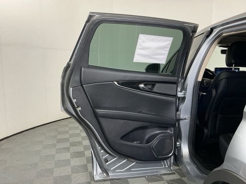 Used 2022 Lincoln Nautilus Reserve AWD/4WD image 24
