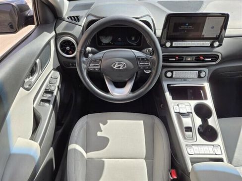 Used 2022 Hyundai Kona Limited image 8