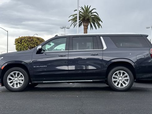 Used 2024 Chevrolet Suburban Premier image 8