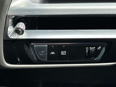 Certified 2024 Cadillac Lyriq Luxury AWD/4WD image 12