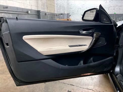 Used 2016 BMW M235i Coupe image 25