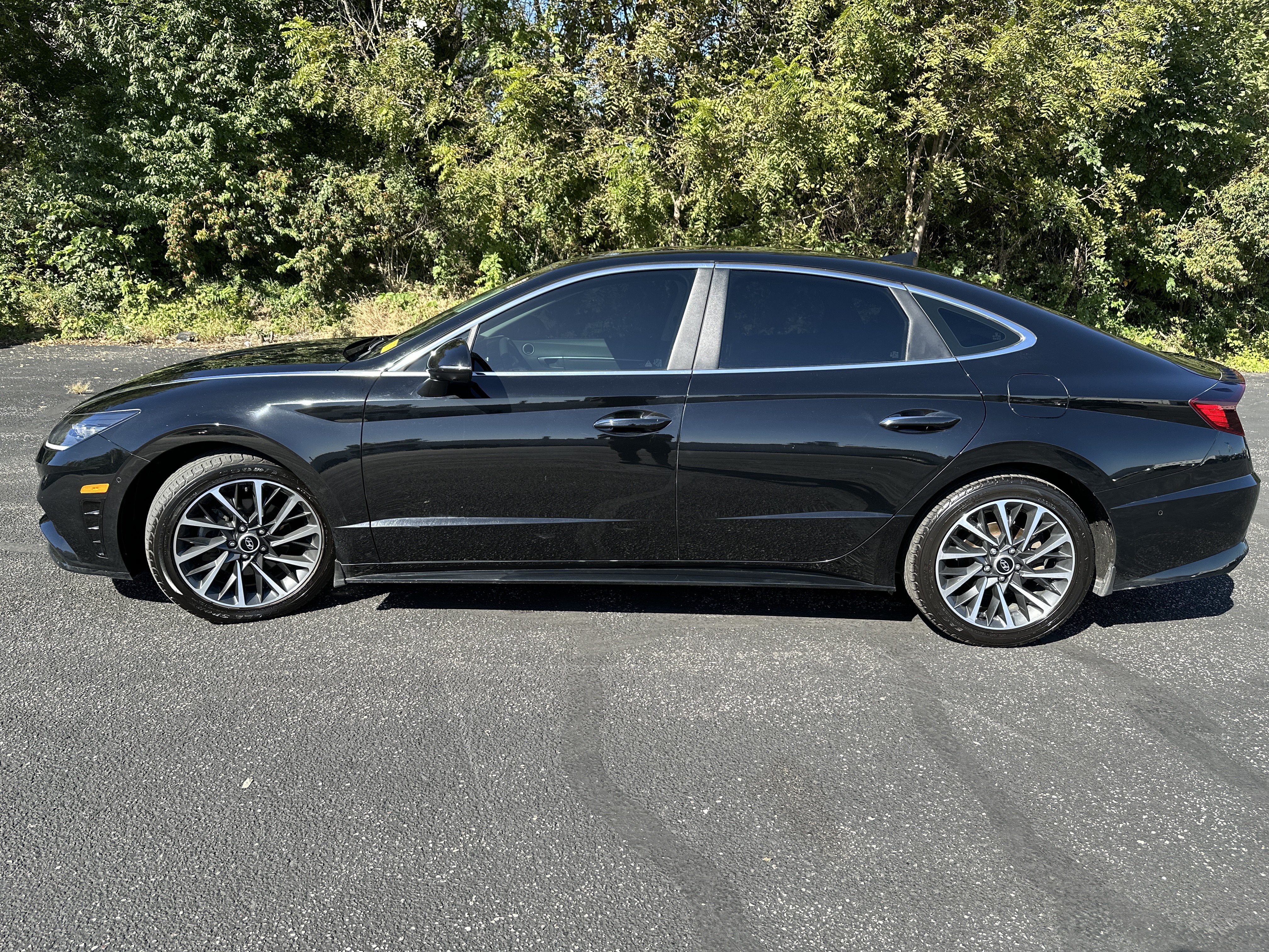 Used 2023 Hyundai Sonata Limited FWD image 4
