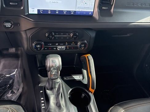 Used 2024 Ford Bronco Badlands image 20