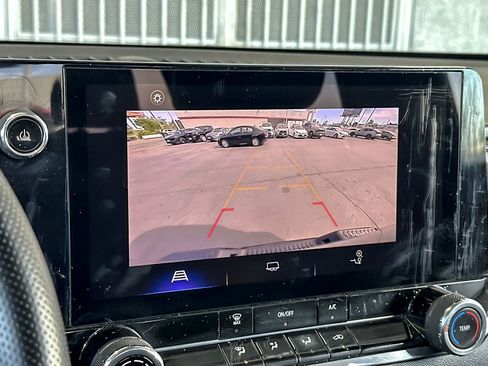 Used 2023 Chevrolet Colorado W/T image 18