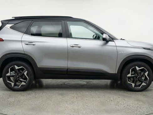 Used 2025 Kia Seltos S image 11