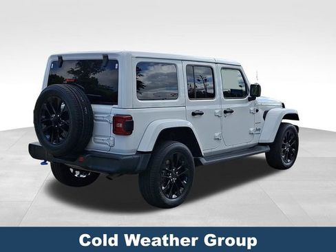 Used 2022 Jeep Wrangler Unlimited Sahara w/ Cold Weather Group AWD/4WD image 7