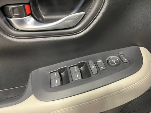 New 2027 Honda HR-V LX image 14