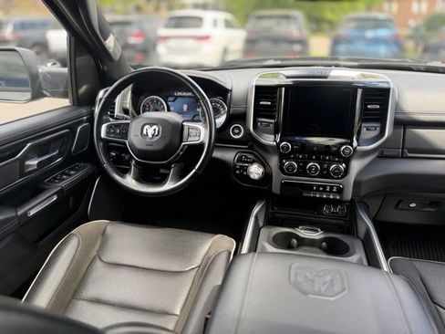 Used 2022 RAM 1500 Laramie AWD/4WD image 13
