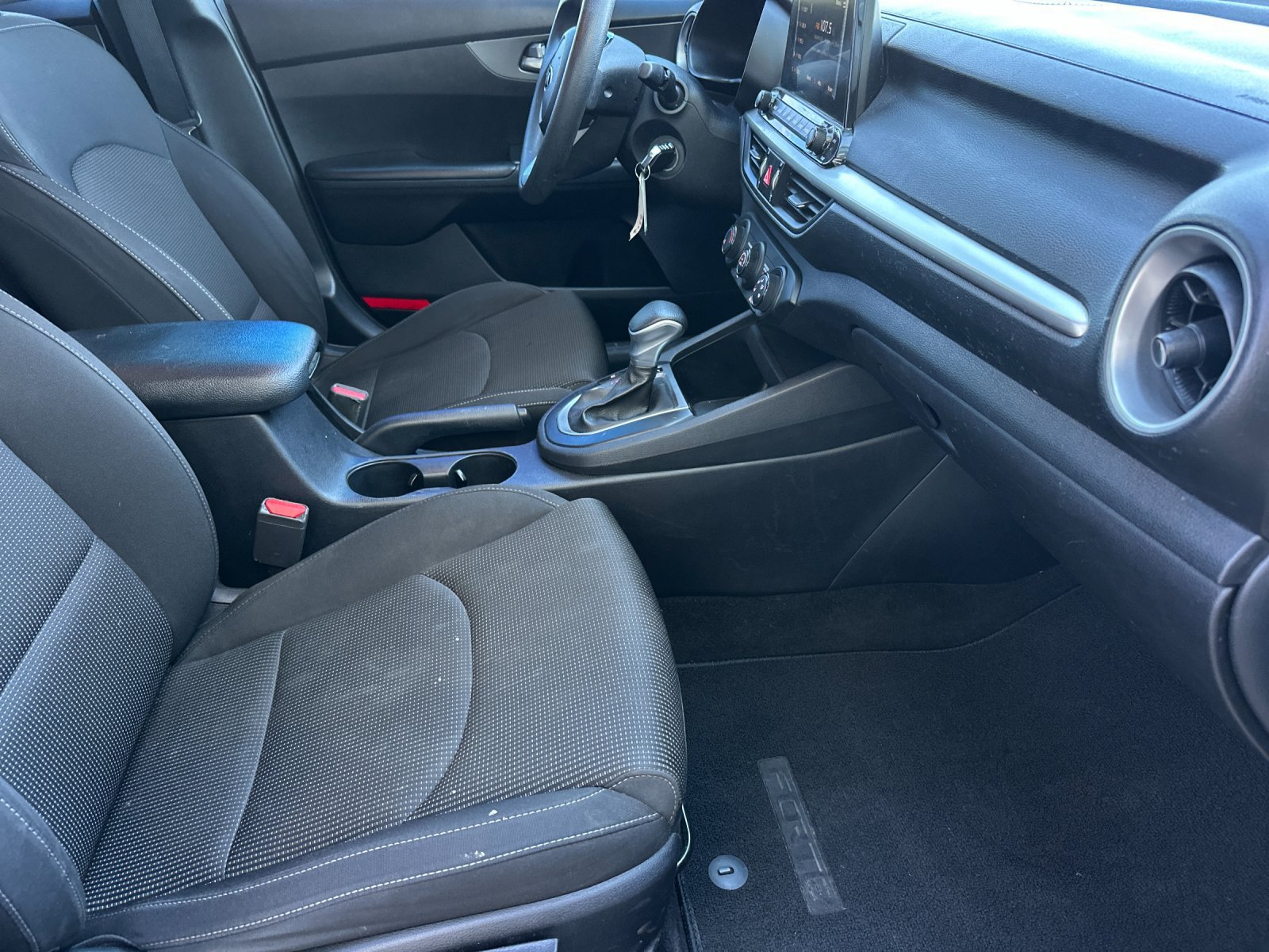 Used 2020 Kia Forte LXS FWD image 15