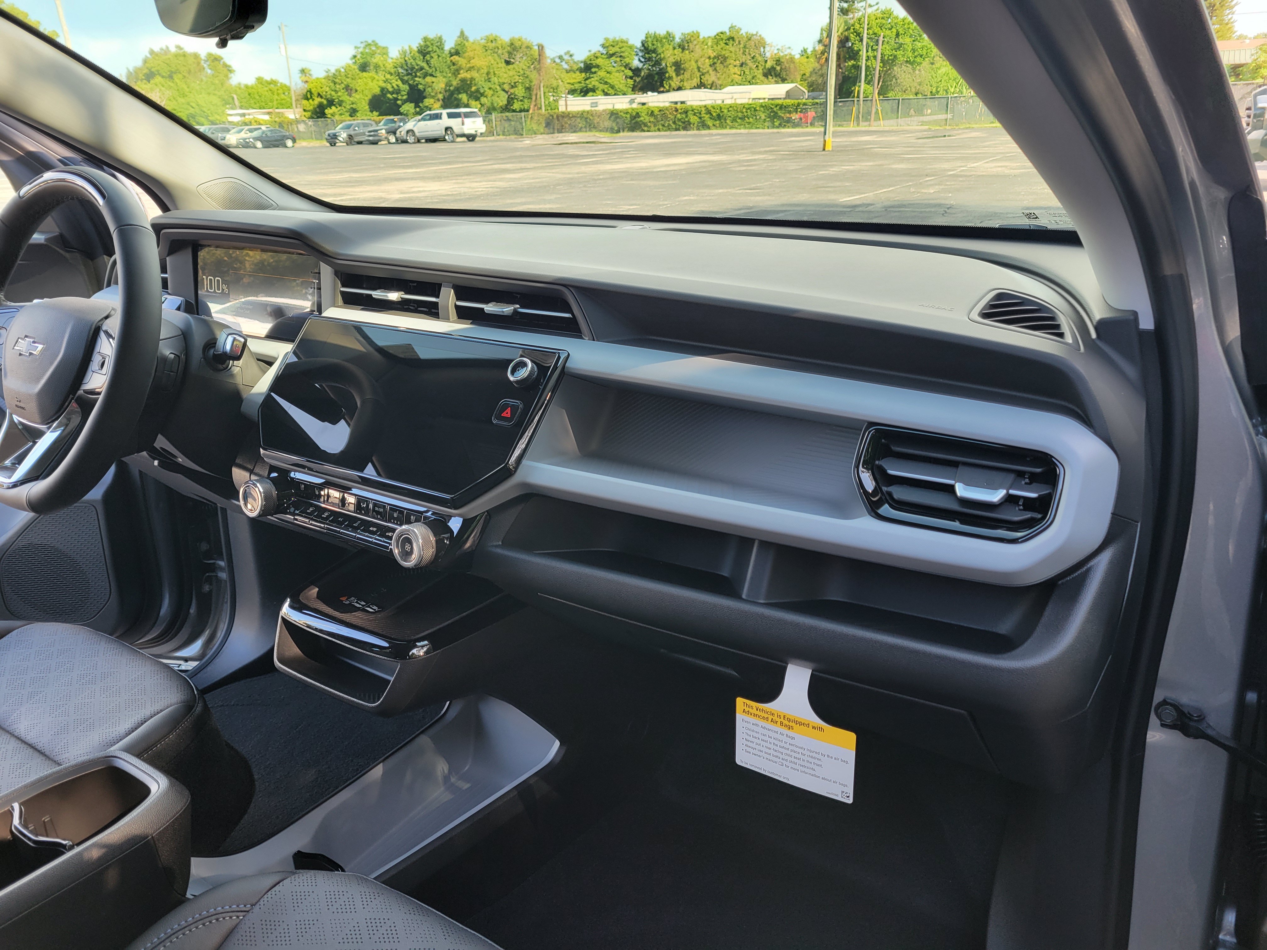New 2027 Chevrolet Bolt LT w/ Super Cruise Package FWD image 30