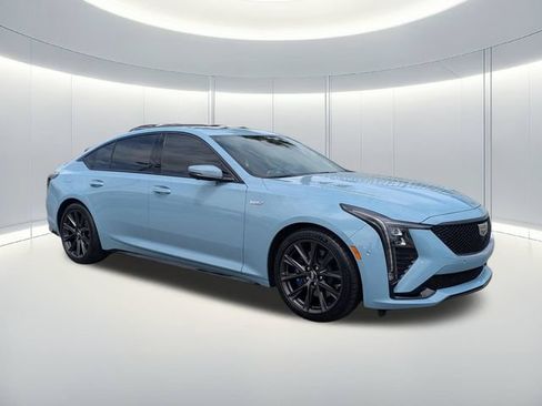 Used 2025 Cadillac CT5 V w/ Technology Package RWD image 8