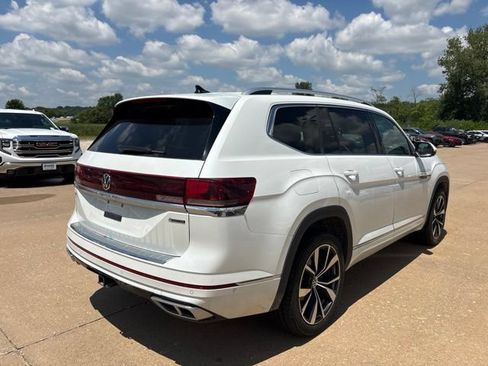 Used 2024 Volkswagen Atlas SEL Premium R-Line AWD/4WD image 3