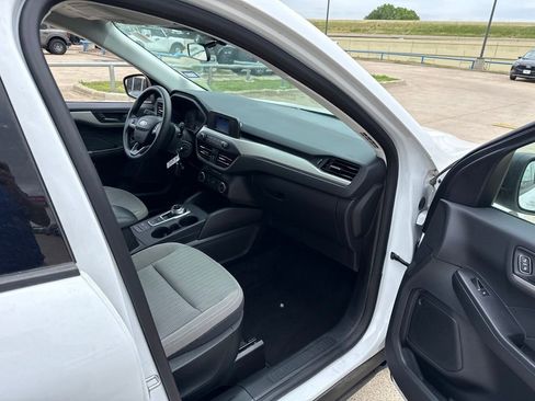 Used 2022 Ford Escape S AWD/4WD image 15