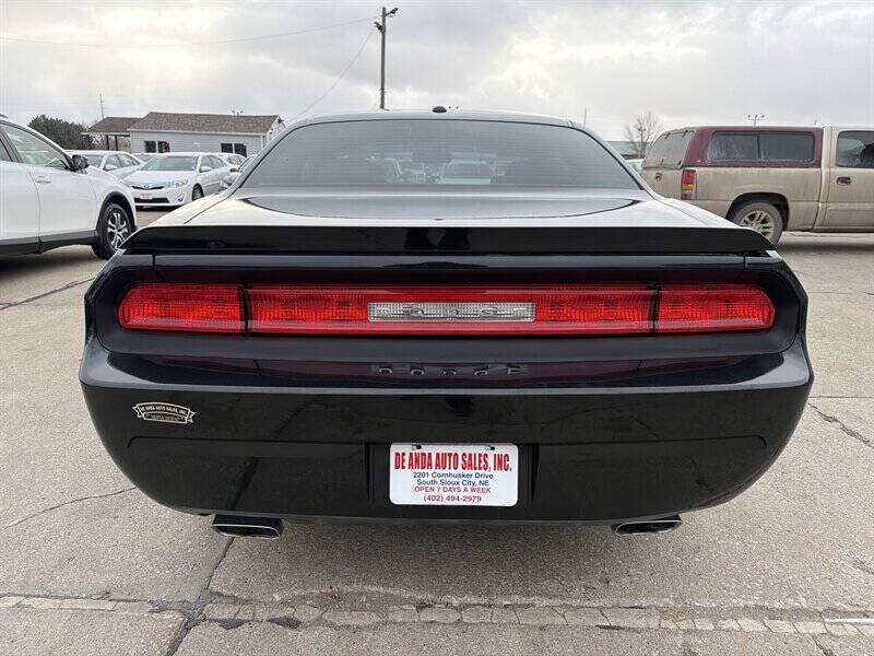 Used 2009 Dodge Challenger R/T RWD image 5