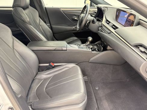 Used 2019 Lexus ES 350 F Sport w/ Accessory Package 2 image 31