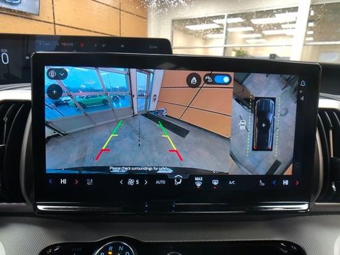 New 2026 Ford Expedition Active image 17