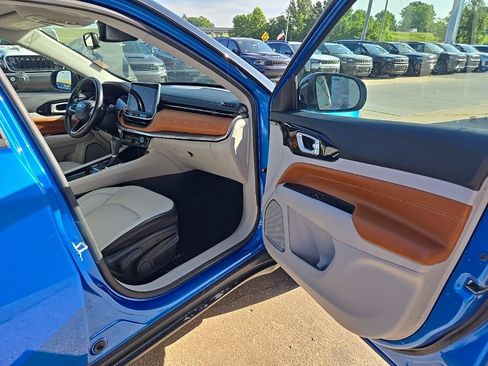 Used 2022 Jeep Compass Limited AWD/4WD image 64