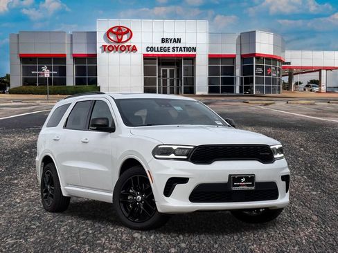 Used 2024 Dodge Durango GT image 1