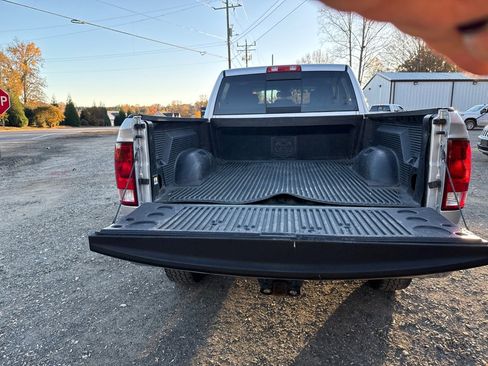 Used 2016 RAM 2500 SLT image 5